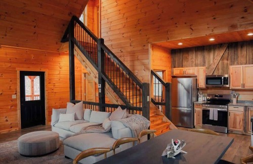 McArthur Cabina | Memories at Hillside A Modern Cabin Hocking Hills