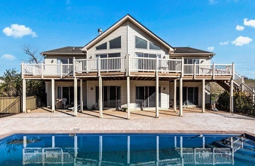 Livingston Casa | Memories on Morning Dew