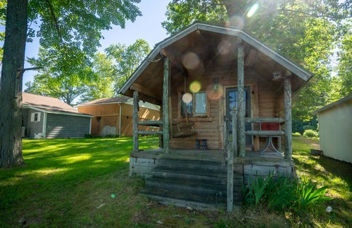 Bradford Cabina | Memory Lane on Weller Island