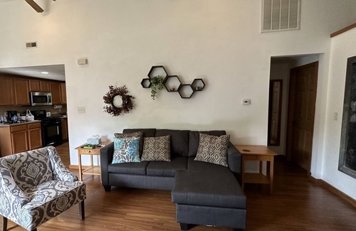 Wolcottville Casa | Memory Maker; 5 lakes, fire pit, winery, Notre Dame