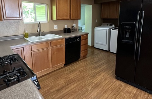 Wolcottville Casa | Memory Maker; 5 lakes, fire pit, winery, Notre Dame