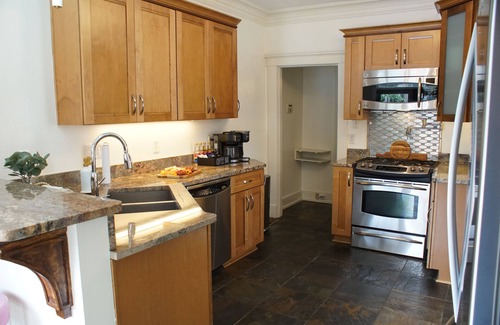 Crosstown Casa | Memphis Belle - POOL, hot tub, arcades, fire pit, games & so much more!