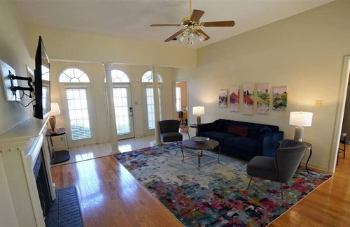 Cordova Casa | Memphis Music - inspired 3BR home