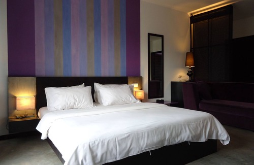 Siem Reap Hotel | MEN's Resort & Spa - Caters to Gay Men