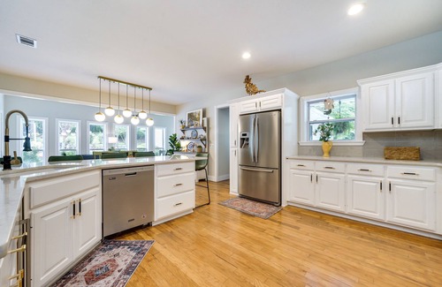 Mena Casa | Mena Getaway w/ Pool - 6 Mi to Wolf Pen Gap!