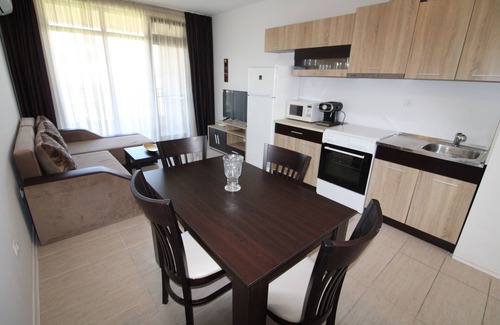Sozopol Apartamento | Menada *Green Life* Apartment with Balcony