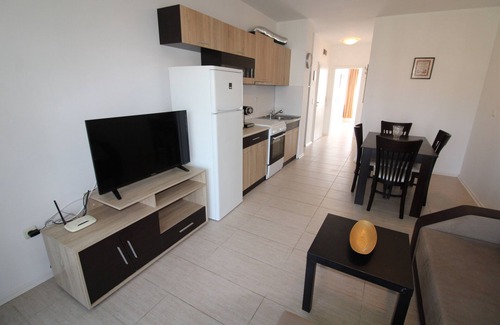 Sozopol Apartamento | Menada *Green Life* Apartment with Balcony