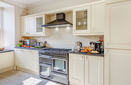 Brynrefail Cabaña | Menai View, LLANFAIRPWLLGWYNGYLL