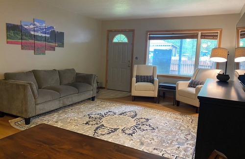Mendenhall Valley Casa | Mendenhall Valley Home - CBJ 1000109