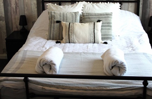 Burtle Cabaña | Mendip Cottage: A Somerset Countryside Getaway