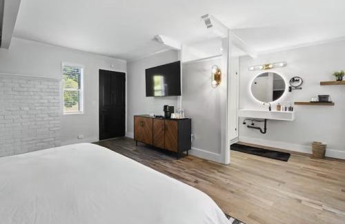 Mendocino Hotel | Mendo Bungalow