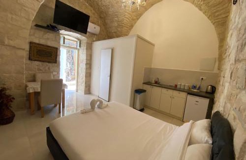 Safed Old City Casa | Mendy's Accommodation