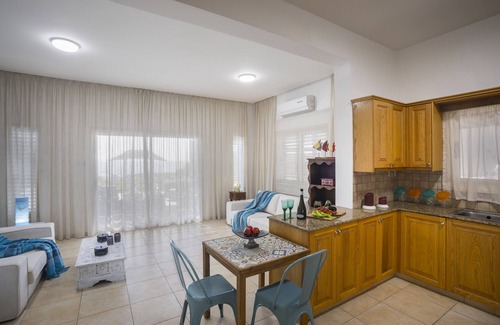 Meneou Casa | Meneou Beachfront Villa 5