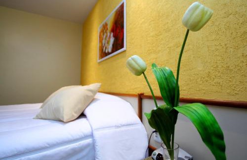 Gloria Hotel | Mengo Palace Hotel