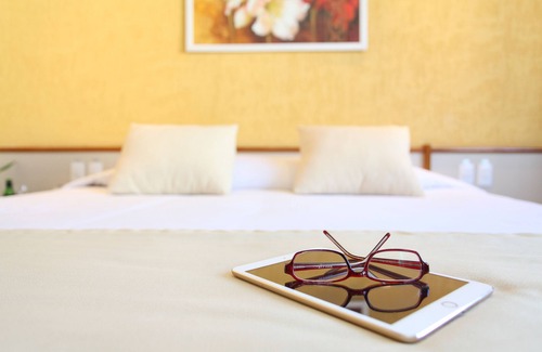 Gloria Hotel | Mengo Palace Hotel