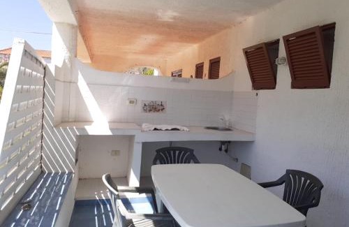 Vulcano Porto Apartamento | Menichetta 4 posti Bilo con piscina gratuita dall' 11 Luglio al 31 Agosto