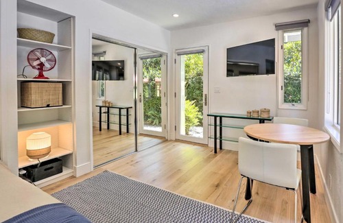 Linfield Oaks Apartamento | Menlo Park Studio about 2 Mi to Stanford University
