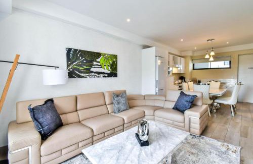 Pretoria Apartamento | Menlyn apartment with ensuit Regency Hotel