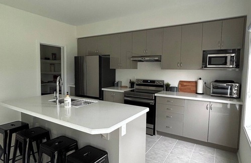 Cumberland Beach Casa | Menoke Modern Family Home with Game Room