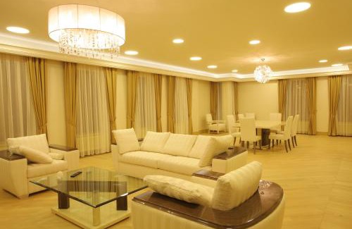 Dnipro Hotel | Menorah Hotel