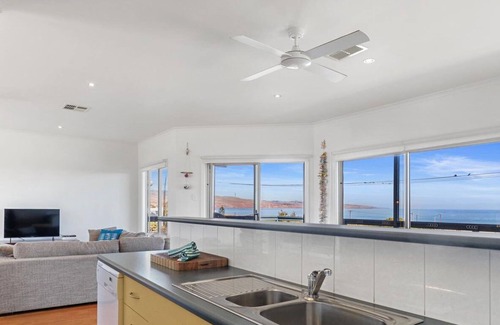 Silver Sands Casa | Mer Belle ~ Aldinga Beach - The perfect balance of relaxation & adventure