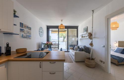 San Lorenzo al Mare Apartamento | Meraki Home - 30 m dal mare, vista mare, wifi e parcheggio coperto gratuito - Appartamento a San Lorenzo al Mare