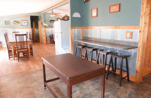 Bourbon Casa | Meramec Hideaway Riverside private vacation home