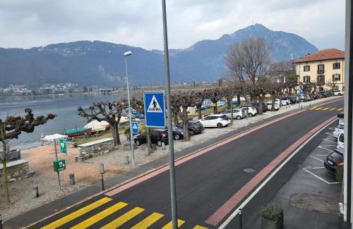 Bissone Apartamento | Meraviglioso appartamento fronte lago con climatizzatore