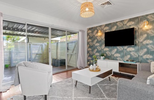 Umina Beach Casa | MERCAH 3min drive to Ettalong beach and restaurants