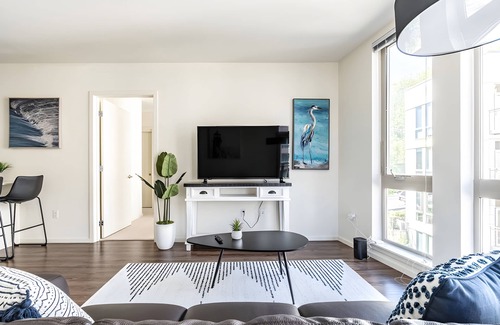 Mercer Island Apartamento | Mercer Isl 2BR #3 | Corporate Stay | Sophari