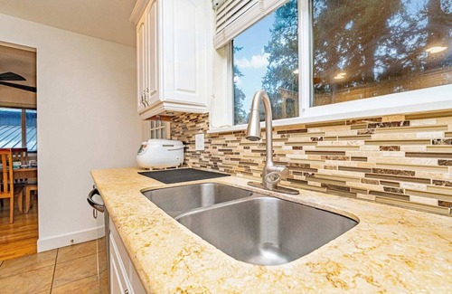 Mercer Island Casa | MercerIsland,largeyard,grill,fire pit