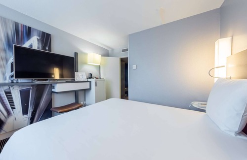 Quartier Atlantis Hotel | Mercure Paris Massy Gare TGV
