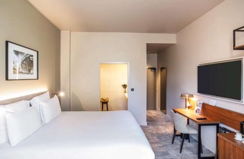 Centre Hotel | Mercure Rennes Centre Place Bretagne