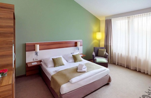 Traar Hotel | Mercure Tagungs- & Landhotel Krefeld
