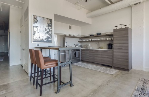 Old Fourth Ward Apartamento | Mercury Loft by Atlanta Luxury Rentals
