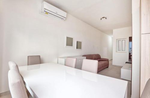 Sliema Apartamento | Mercury Residence No15 Penthouse Terrace by Haven & Keys Malta