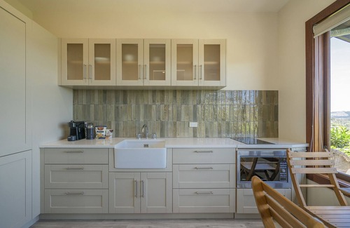 Cooks Beach Casa | Mercury Ridge - Secluded... Sun-drenched... Splendid.
