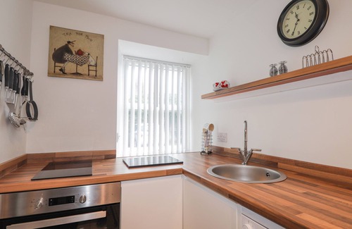 Banff Cabaña | MEREDITH COTTAGE, pet friendly, country holiday cottage in Banff
