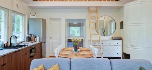 Suuresadama Casa | Meremaa Ateljee