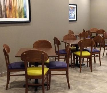 County of Vermilion River Hotel | Meridian Inn & Suites Lloydminster