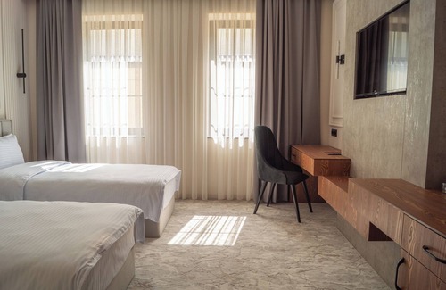 Samarkand Hotel | Meridian Plaza by Reikartz