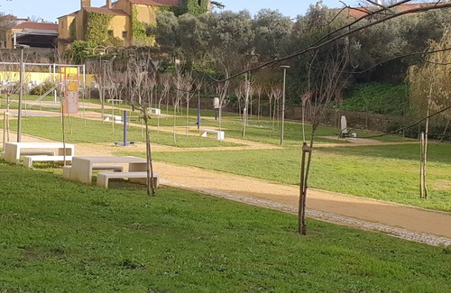 Carvoeira Apartamento | Meriteluna Mountain - A 18 min de Lisboa, con aparcamiento, AC y Wi-Fi Gratis.