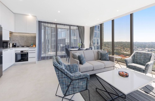 Parramatta Hotel | Meriton Suites George Street, Parramatta