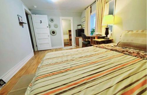 Winnipeg Casa | Merj's Guest House in Wolesly