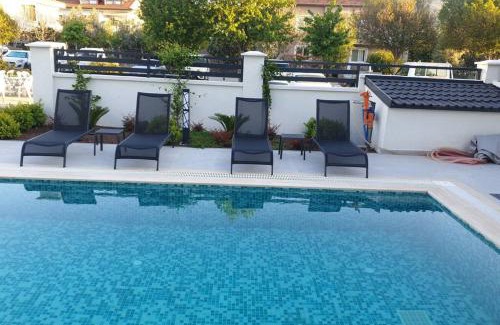 Fethiye Villa | merkezde 8 kişilik özel havuzlu villa