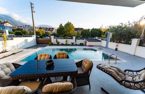 Fethiye Villa | merkezde 8 kişilik özel havuzlu villa