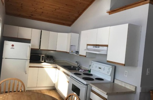 Prince Edward Chalet De Esquí | Merland Park Cottages - Mikey Bigfish
