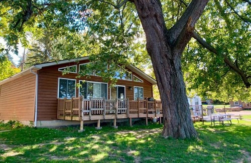 Prince Edward Chalet De Esquí | Merland Park Cottages - Mikey Bigfish