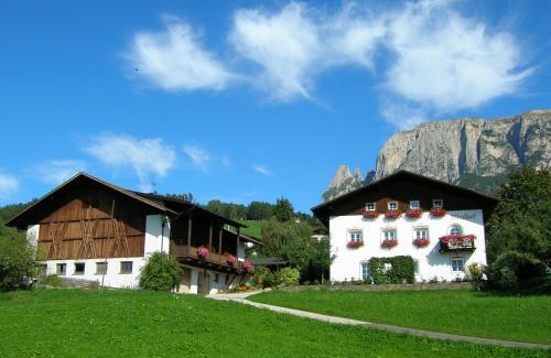 Fie allo Sciliar Apartamento | Merlhof