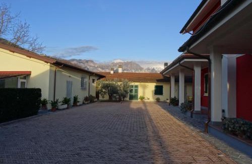 Carrara Cama Y Desayuno | Merlo d'Oro